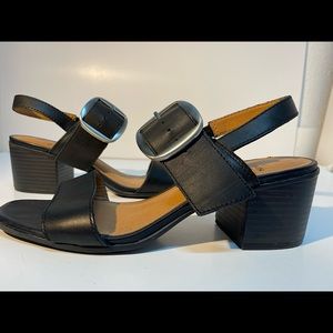 White Mountain Lamar Leather Heel